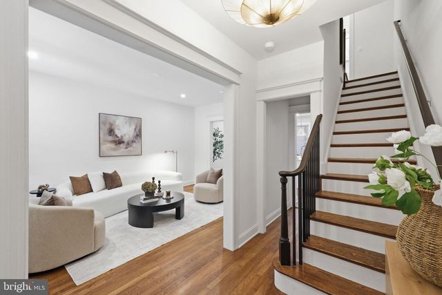 413 HAMILTON ST NW, Washington, DC 20011