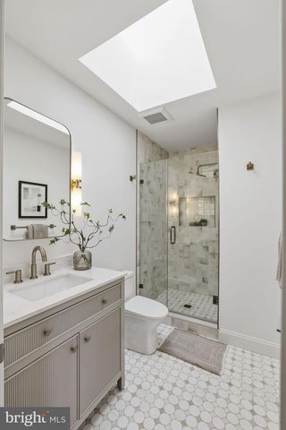 413 HAMILTON ST NW, Washington, DC 20011