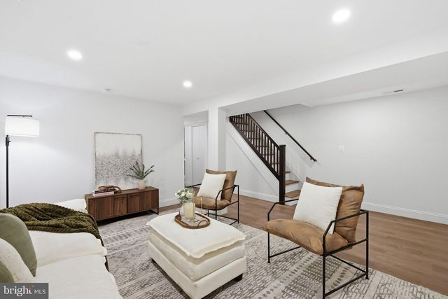 413 HAMILTON ST NW, Washington, DC 20011