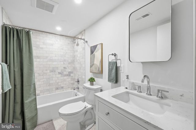 413 HAMILTON ST NW, Washington, DC 20011
