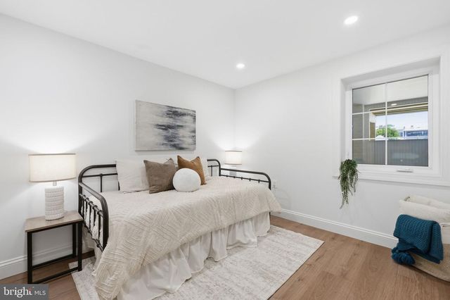 413 HAMILTON ST NW, Washington, DC 20011