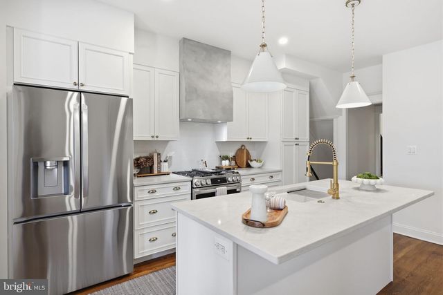413 HAMILTON ST NW, Washington, DC 20011