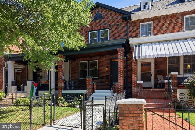 413 HAMILTON ST NW, Washington, DC 20011