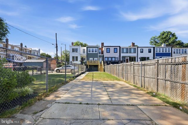 413 HAMILTON ST NW, Washington, DC 20011