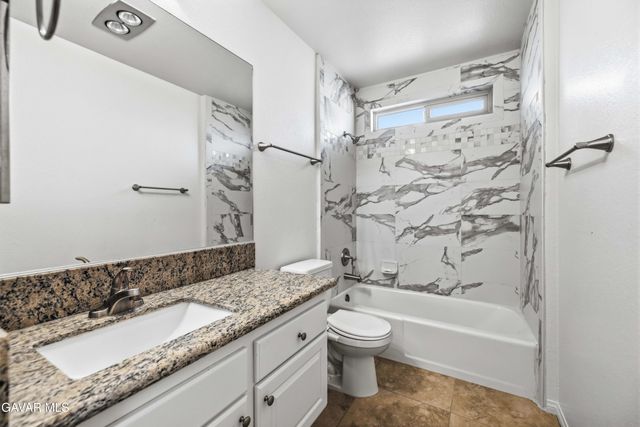 42841 15th Street Unit 6, Lancaster, CA 93534
