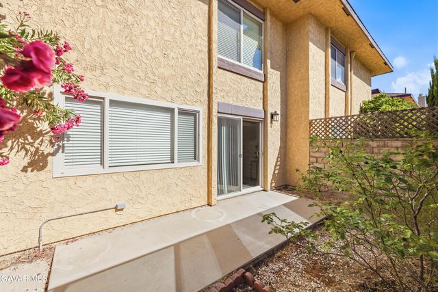 42841 15th Street Unit 6, Lancaster, CA 93534