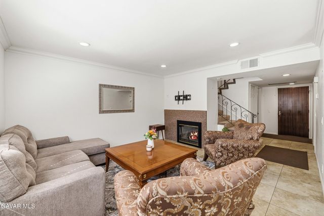 42841 15th Street Unit 6, Lancaster, CA 93534