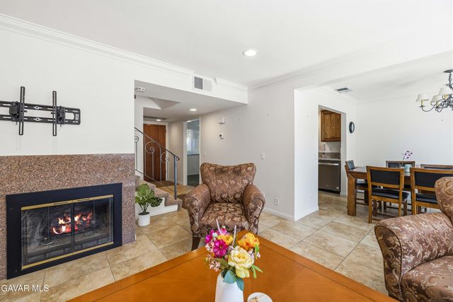 42841 15th Street Unit 6, Lancaster, CA 93534