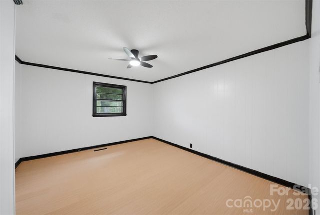 201 Cape Hickory Road, Hickory, NC 28601