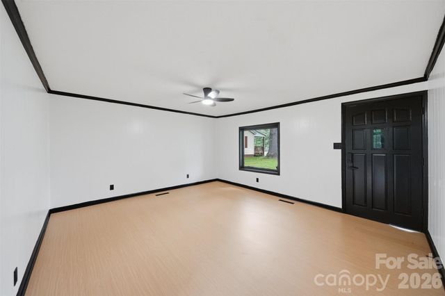 201 Cape Hickory Road, Hickory, NC 28601