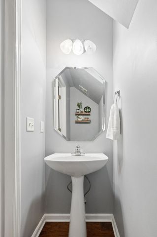 1901 Deep Woods Trl, Nashville, TN 37214