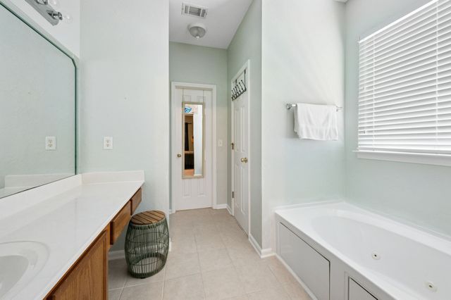 1901 Deep Woods Trl, Nashville, TN 37214