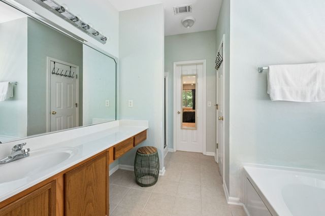 1901 Deep Woods Trl, Nashville, TN 37214