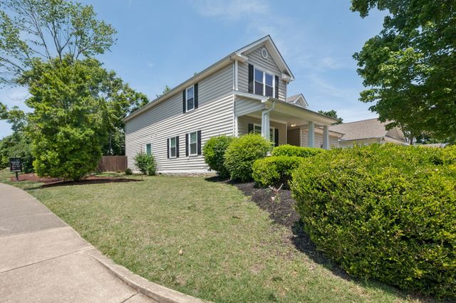 1901 Deep Woods Trl, Nashville, TN 37214