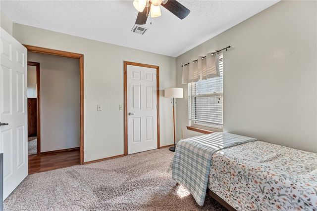 1321 Quail Run Circle, Bentonville, AR 72712