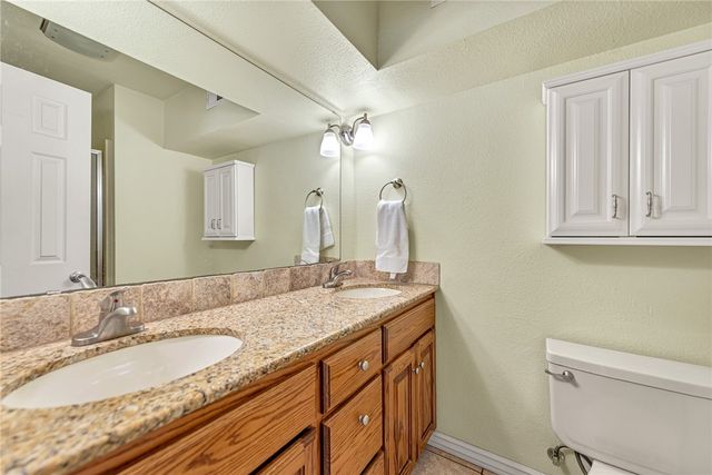 1321 Quail Run Circle, Bentonville, AR 72712