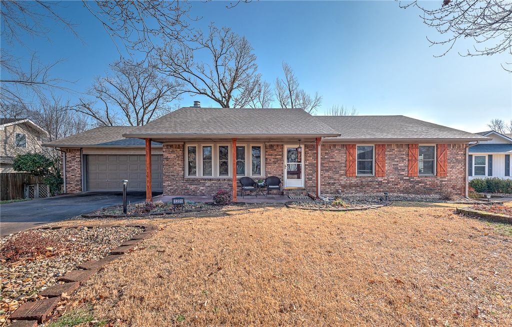 1321 Quail Run Circle, Bentonville, AR 72712