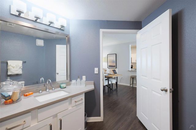 12215 Hunters Chase DR S-7101S, Austin, TX 78729