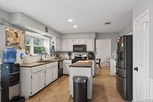 7802 Benbrook, San Antonio, TX 78250