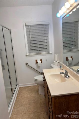 1404 23rd Avenue NE, Hickory, NC 28601