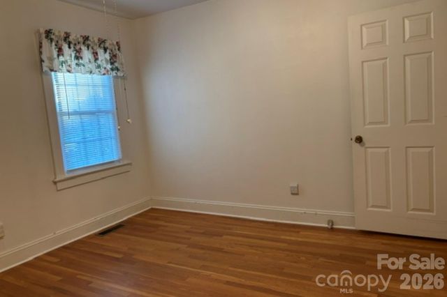 1404 23rd Avenue NE, Hickory, NC 28601