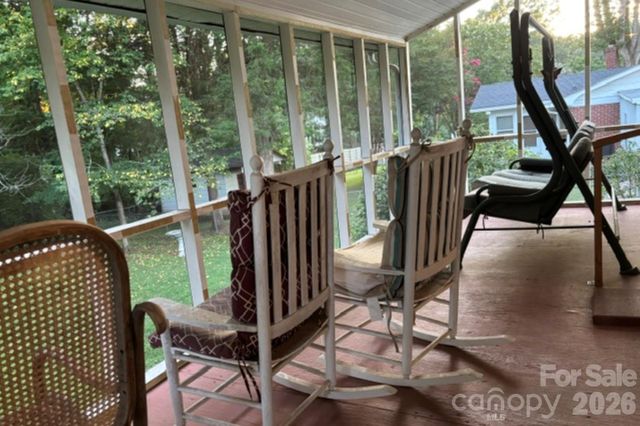 1404 23rd Avenue NE, Hickory, NC 28601