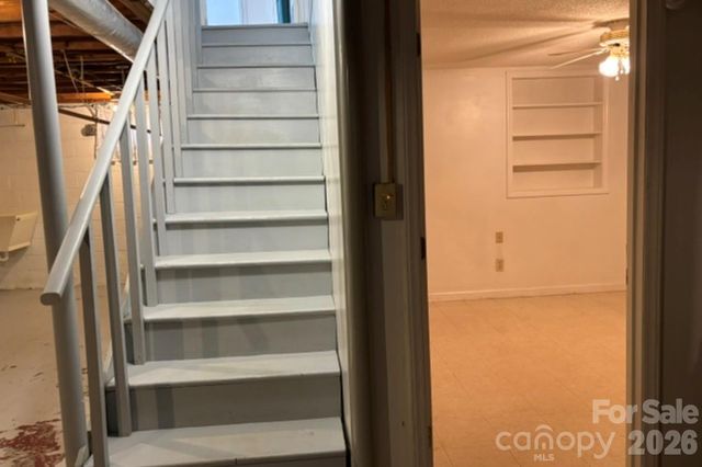 1404 23rd Avenue NE, Hickory, NC 28601