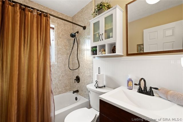 2402 Bishop Road, Jeffersonville, IN 47130