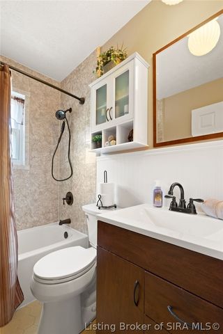 2402 Bishop Road, Jeffersonville, IN 47130