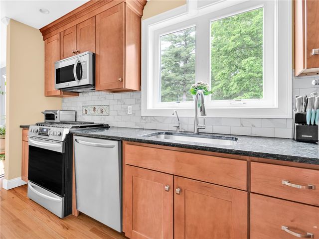 10 Victory Falls Road, Coventry, RI 02827