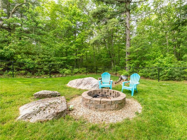 10 Victory Falls Road, Coventry, RI 02827