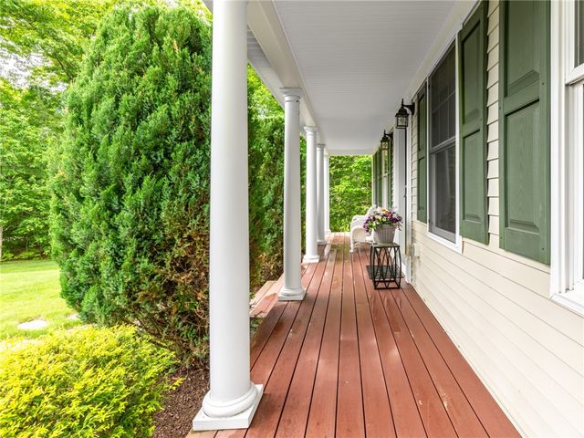 10 Victory Falls Road, Coventry, RI 02827