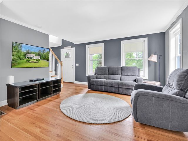 10 Victory Falls Road, Coventry, RI 02827