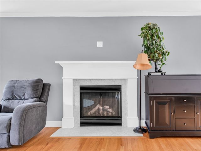 10 Victory Falls Road, Coventry, RI 02827
