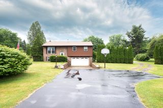 4338 Swarthout Road, Hamburg Twp, MI 48169