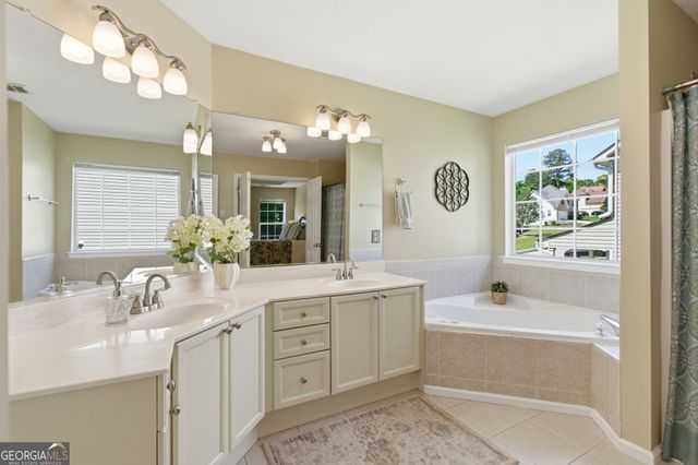 5971 Rosie Lane SE, Mableton, GA 30126