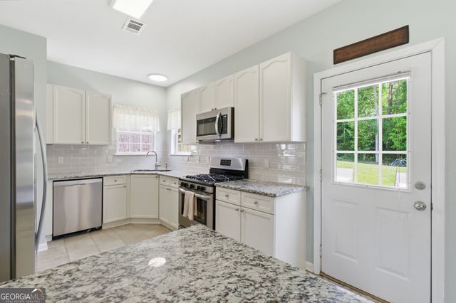 5971 Rosie Lane SE, Mableton, GA 30126