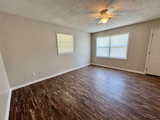 102 Varee Drive, Warner Robins, GA 31093