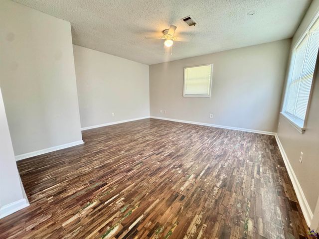 102 Varee Drive, Warner Robins, GA 31093