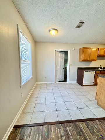102 Varee Drive, Warner Robins, GA 31093