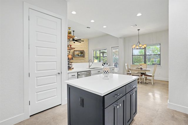 705 Pheasant MDW, Liberty Hill, TX 78642
