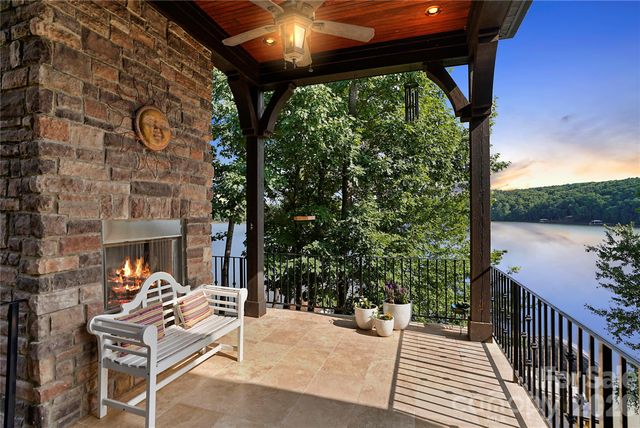 3255 Lake Pointe Drive, Belmont, NC 28012