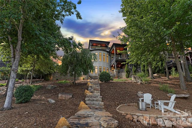3255 Lake Pointe Drive, Belmont, NC 28012