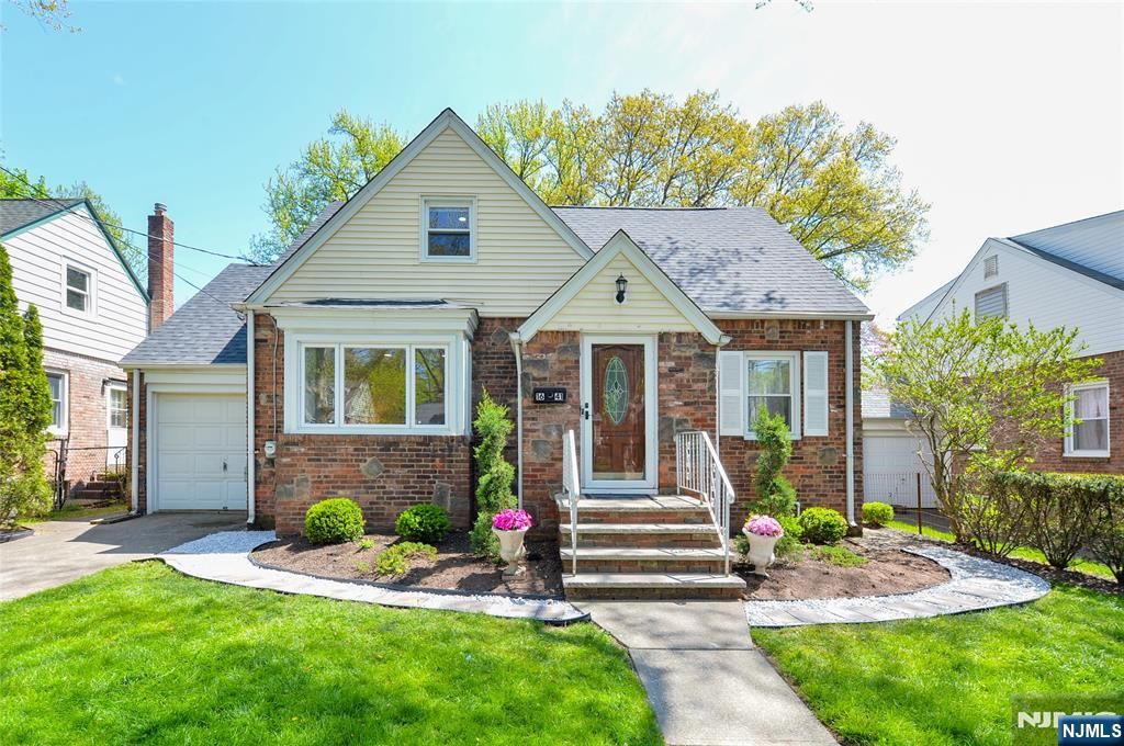 1641 Ardsley Court, Teaneck, NJ 07666