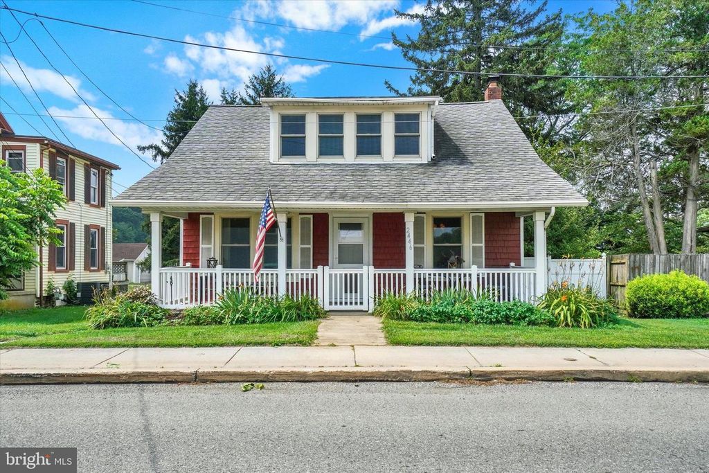 2446 S QUEEN ST, York, PA 17402