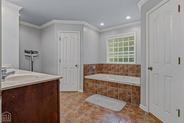149 County Road 7452, Jonesboro, AR 72405