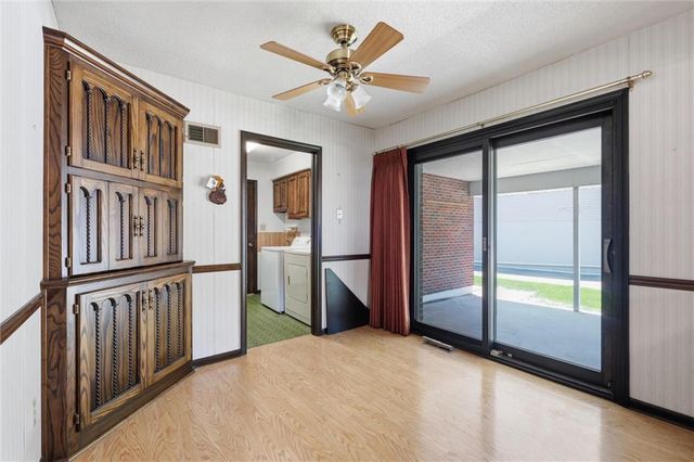 3300 S Phelps Road, Independence, MO 64055