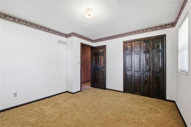 3300 S Phelps Road, Independence, MO 64055