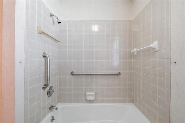 3300 S Phelps Road, Independence, MO 64055