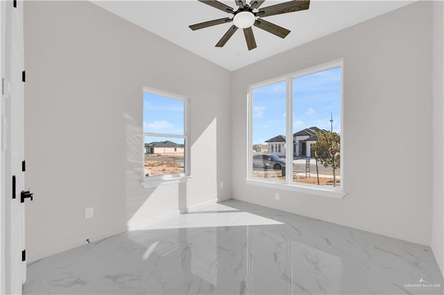 5709 N Gira Del Sol Street, Edinburg, TX 78542